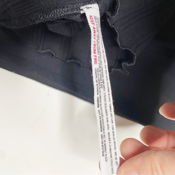 Intimately Free People Ribbed V Neck along Sleeve Top Black XS - Picture 4 of 6